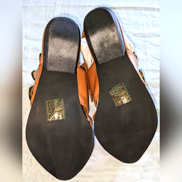 Sacred Heart Sargeant 3 Buckle Women's Booties - Picture 9 of 13